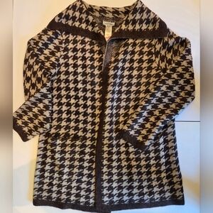 Women's Max Studio Stylish Brown and Cream Houndstooth Women's Sweater